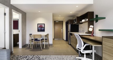 Home2 Suites by Hilton Steven's Point Room Type - 1 KING 1BEDROOM SUITE