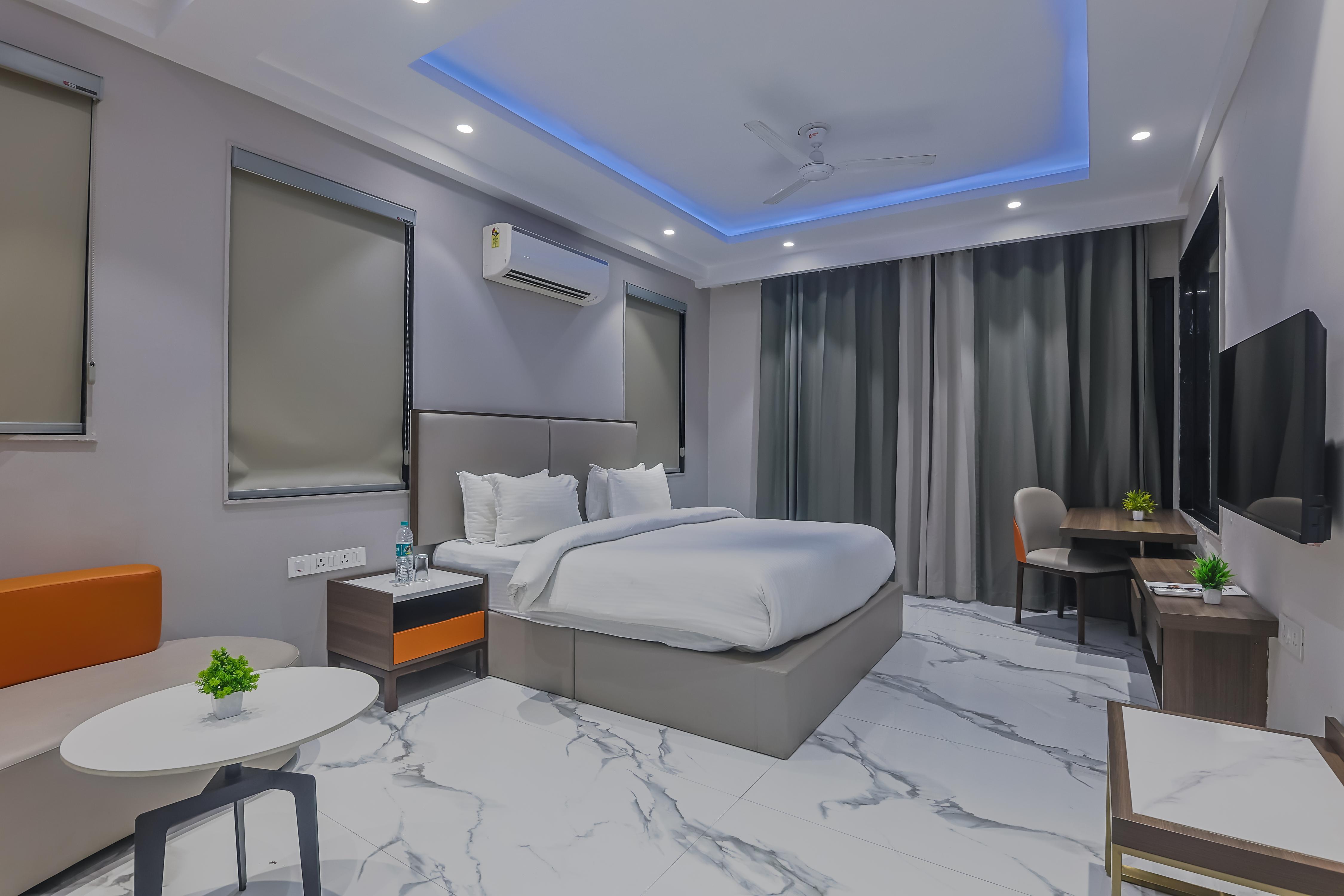 The Hoften Sukh Vasa, Sector 51 & Golf Course Ext Road Room Type - Suite with Bathtub and Balcony The Hoften Sukh Vasa, Sector 51 & Golf Course Ext Road Room Type - Suite with Bathtub and Balcony