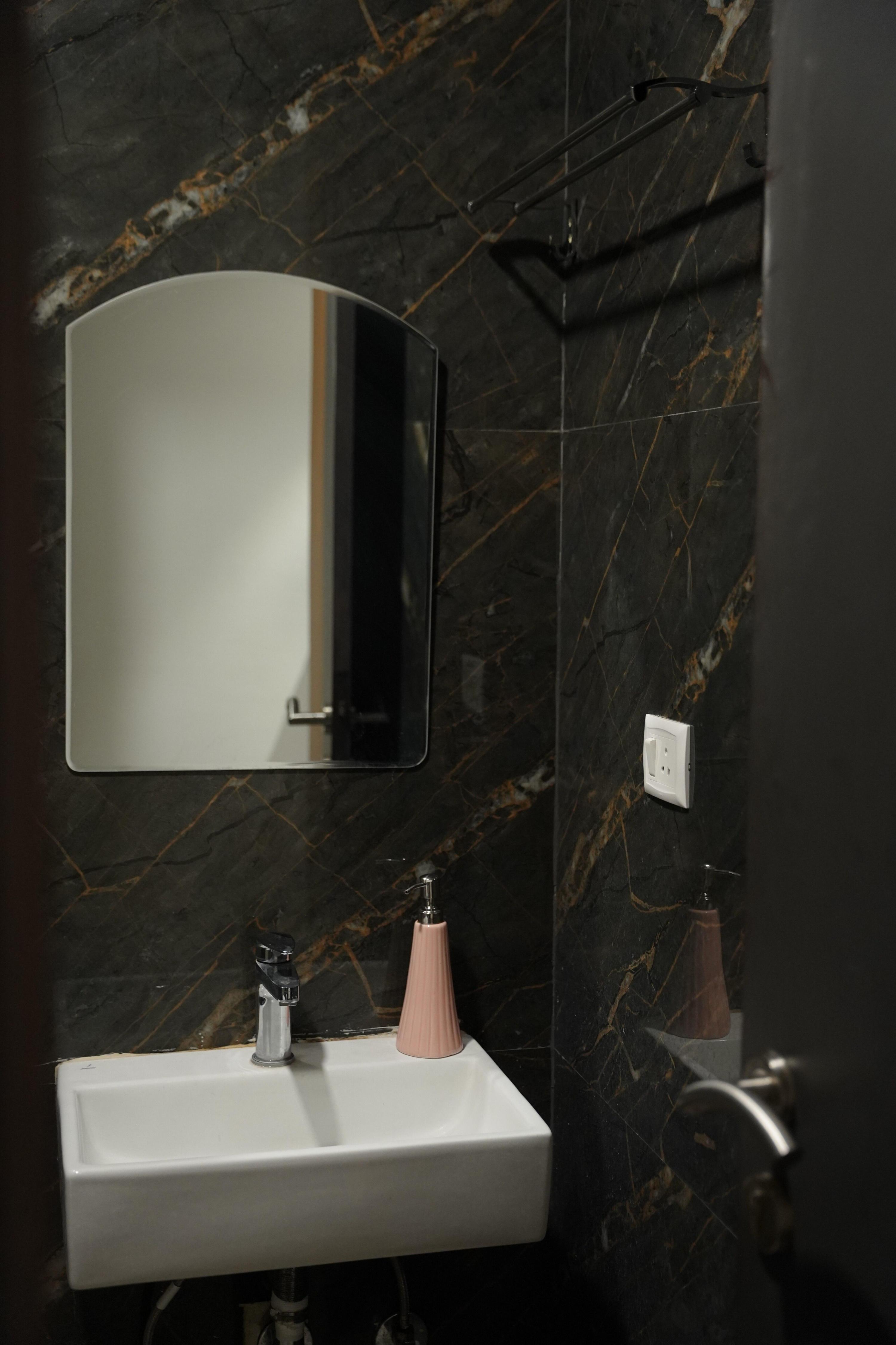 IOI Skyline Suites - Tap to explore photos