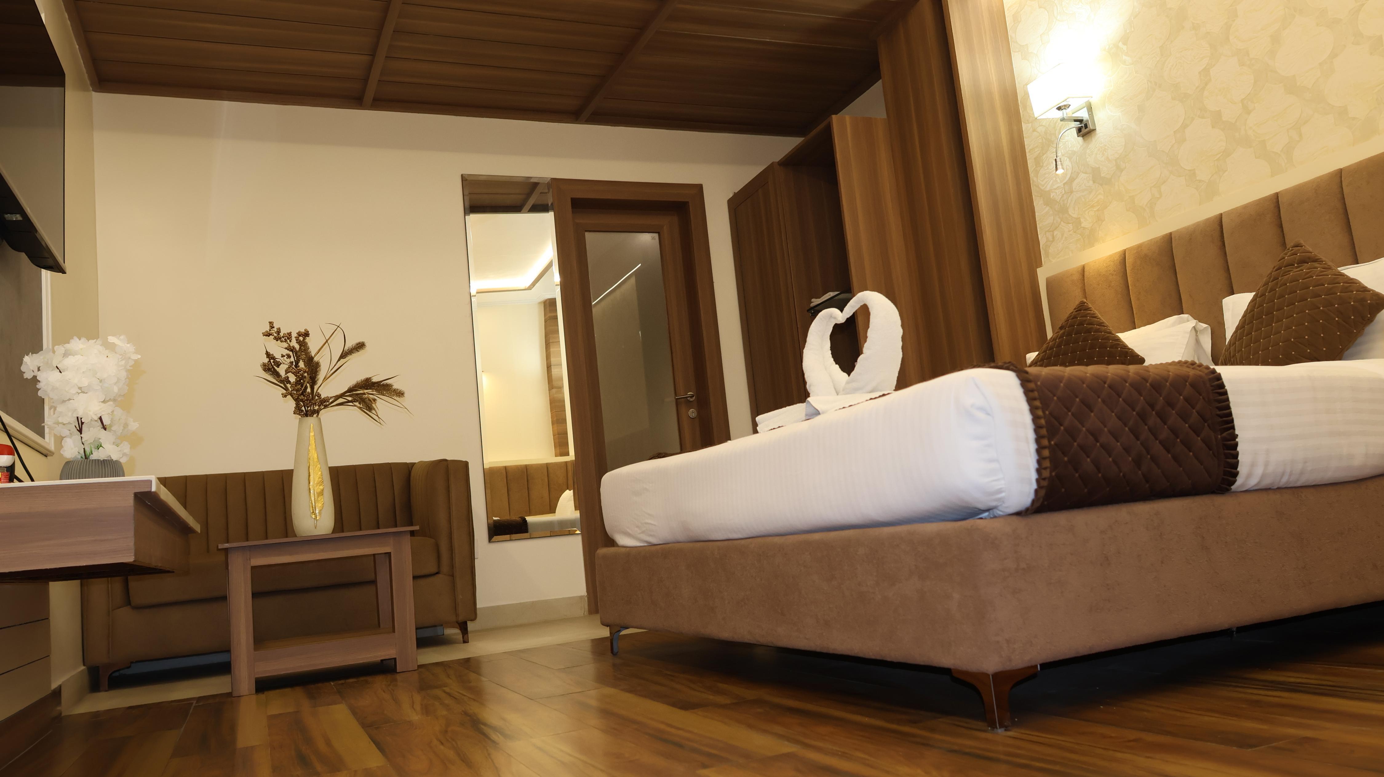 SHREE SHIVAY NAMASTUBHYAM HOTEL - Tap to explore photos