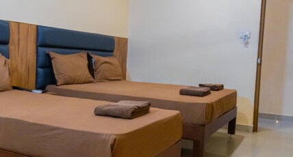 Chitra Temple View Room Type - Executive triple room
