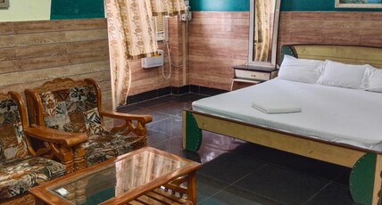 Bhavya REsort Room Type - Delux AC Room
