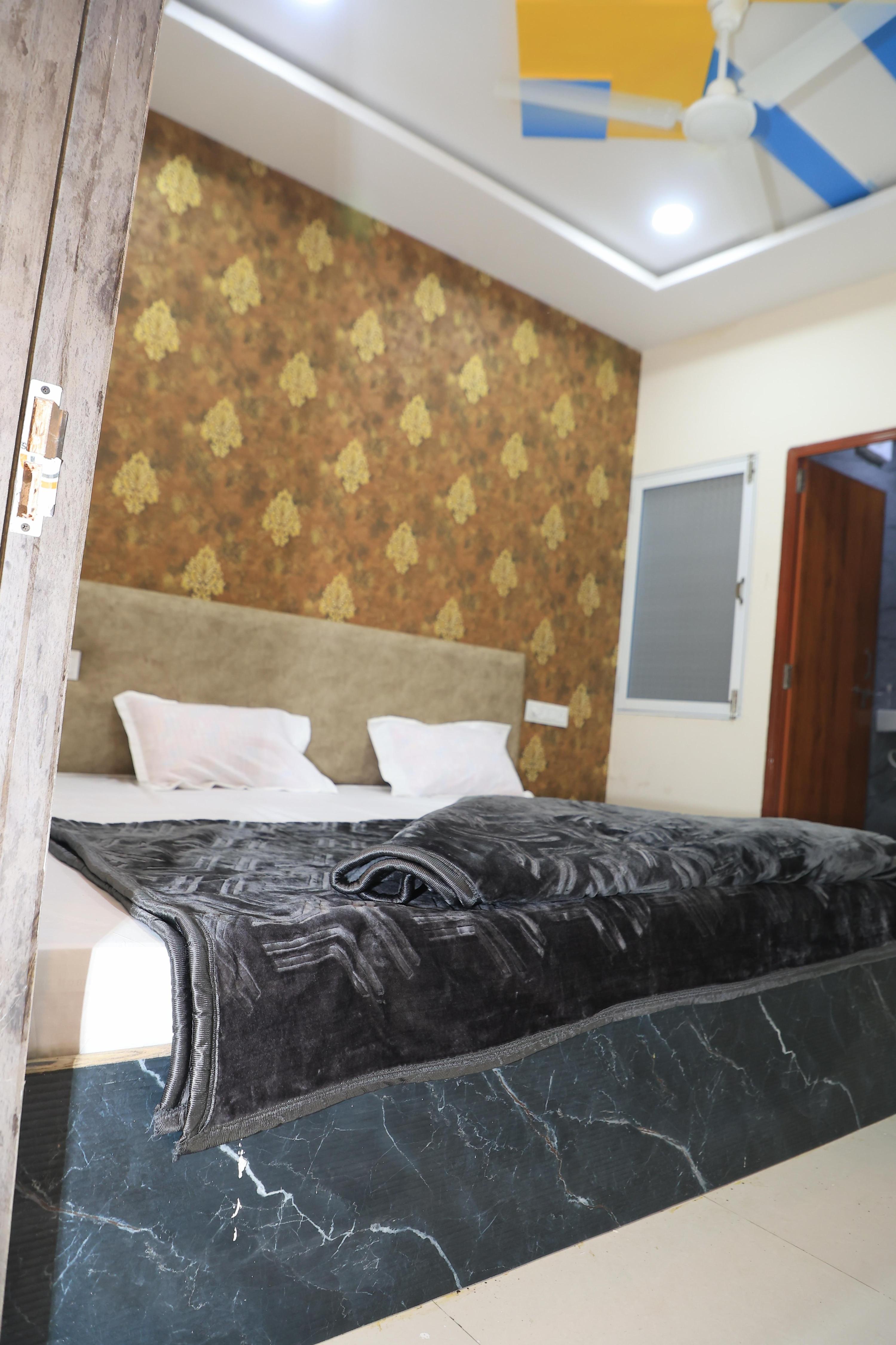 Hotel Somnath Inn, Ujjain Room Type - Deluxe AC
