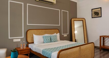 Footprint Luxe Udaipur- A Boutique Hostel Near Lake Pichola Room Type - Deluxe Double Room