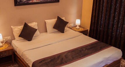 Zabarwan Peaks Villa Room Type - Queen Room (Attached WC)