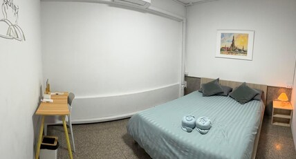 Marni BKK Hostel Room Type - Twin Room with Shared Bathroom