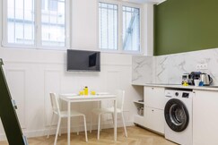 Cosy apartment ac. balcony - 1BR/4P - Eiffel Tower