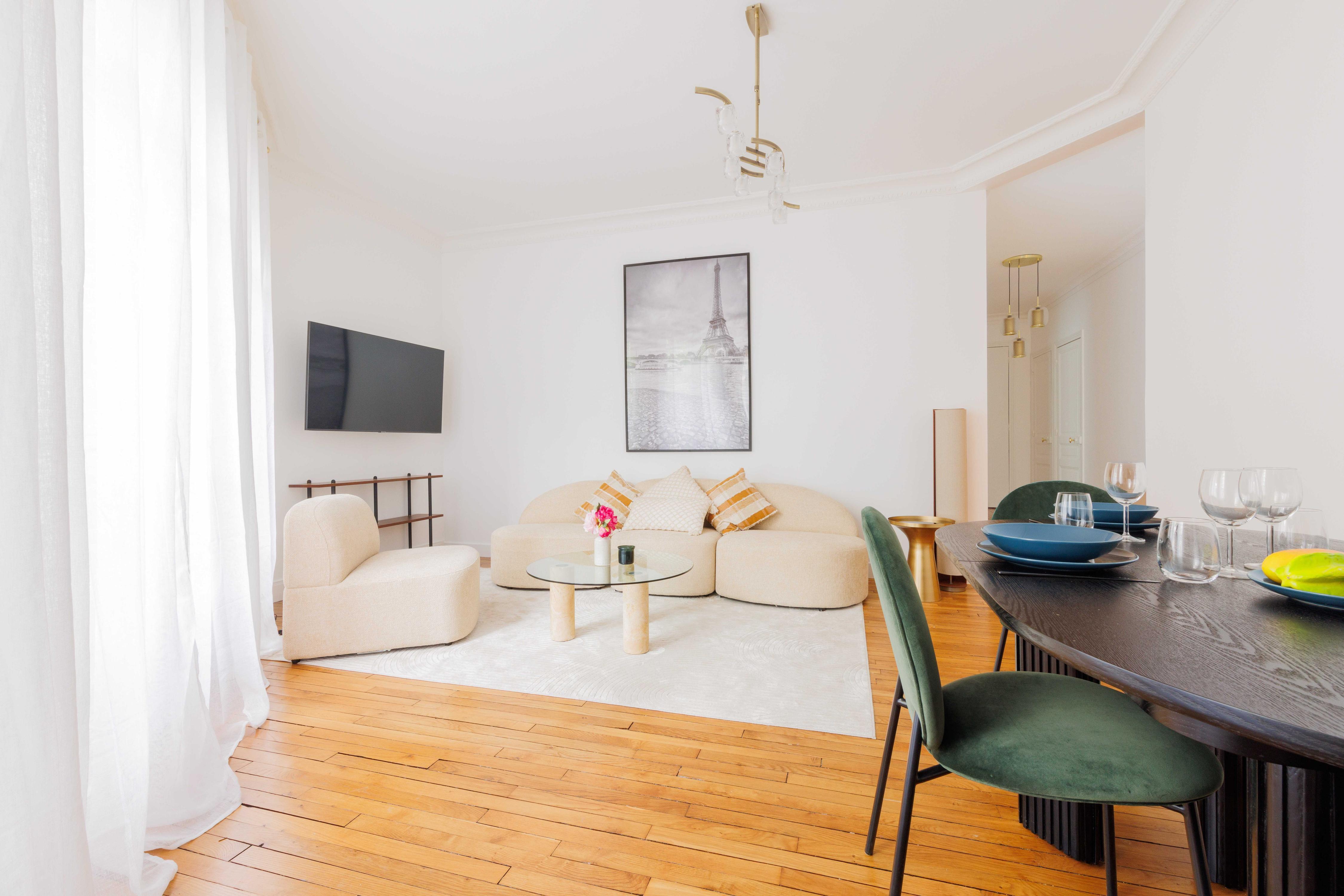 Charming apartment - 2BR/4P - Beaugrenelle - Tap to explore photos