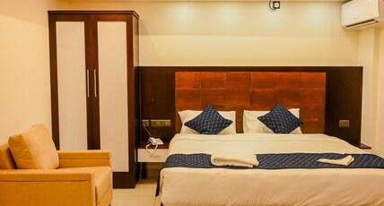 Manhas Olympus Room Type - Deluxe Double AC Room