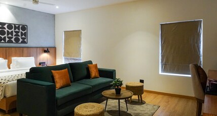 Olive Hotel Benz Circle, Vijayawada by Embassy Group Room Type - Premium king