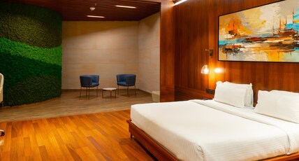 0484 Aero Lounge - Terminal 2 Cochin Airport Hotel. Room Type - Suite Room