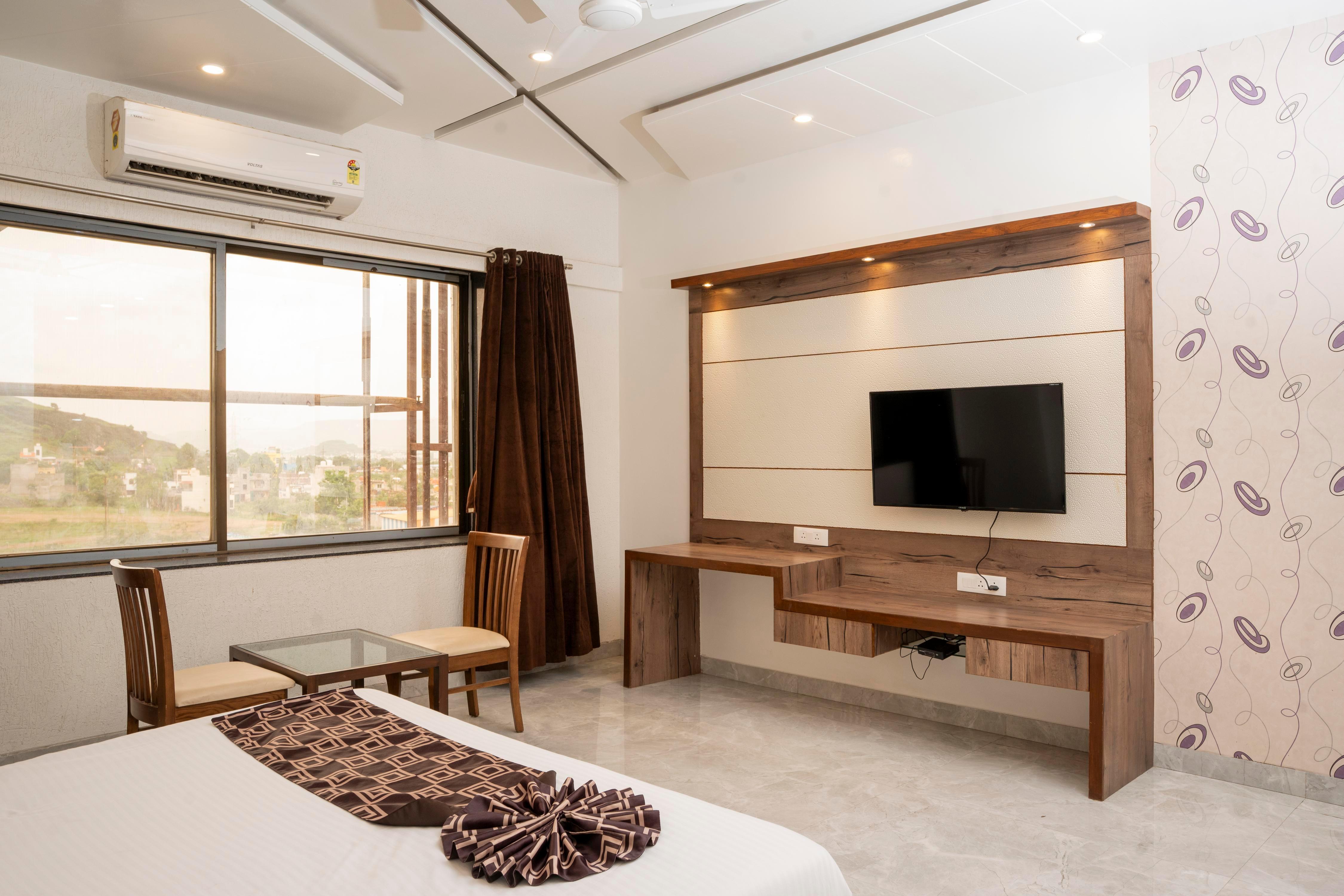 HOTEL GRAND SAROVAR - Tap to explore photos