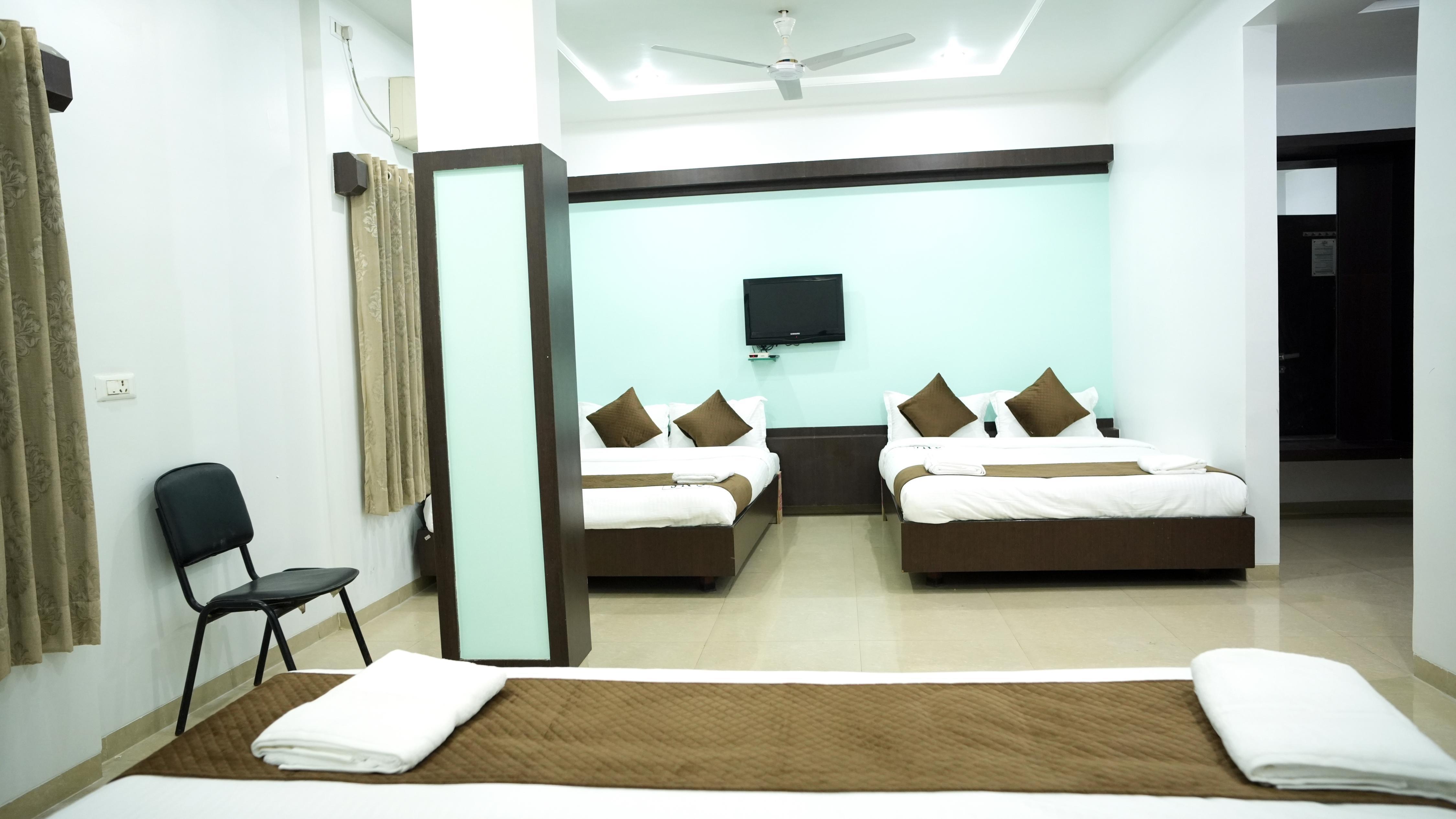Hotel Mathura Inn - Tap to explore photos