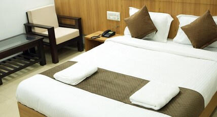 Hotel Mathura Inn Room Type - Deluxe Double Bed Room Hotel Mathura Inn Room Type - Deluxe Double Bed Room