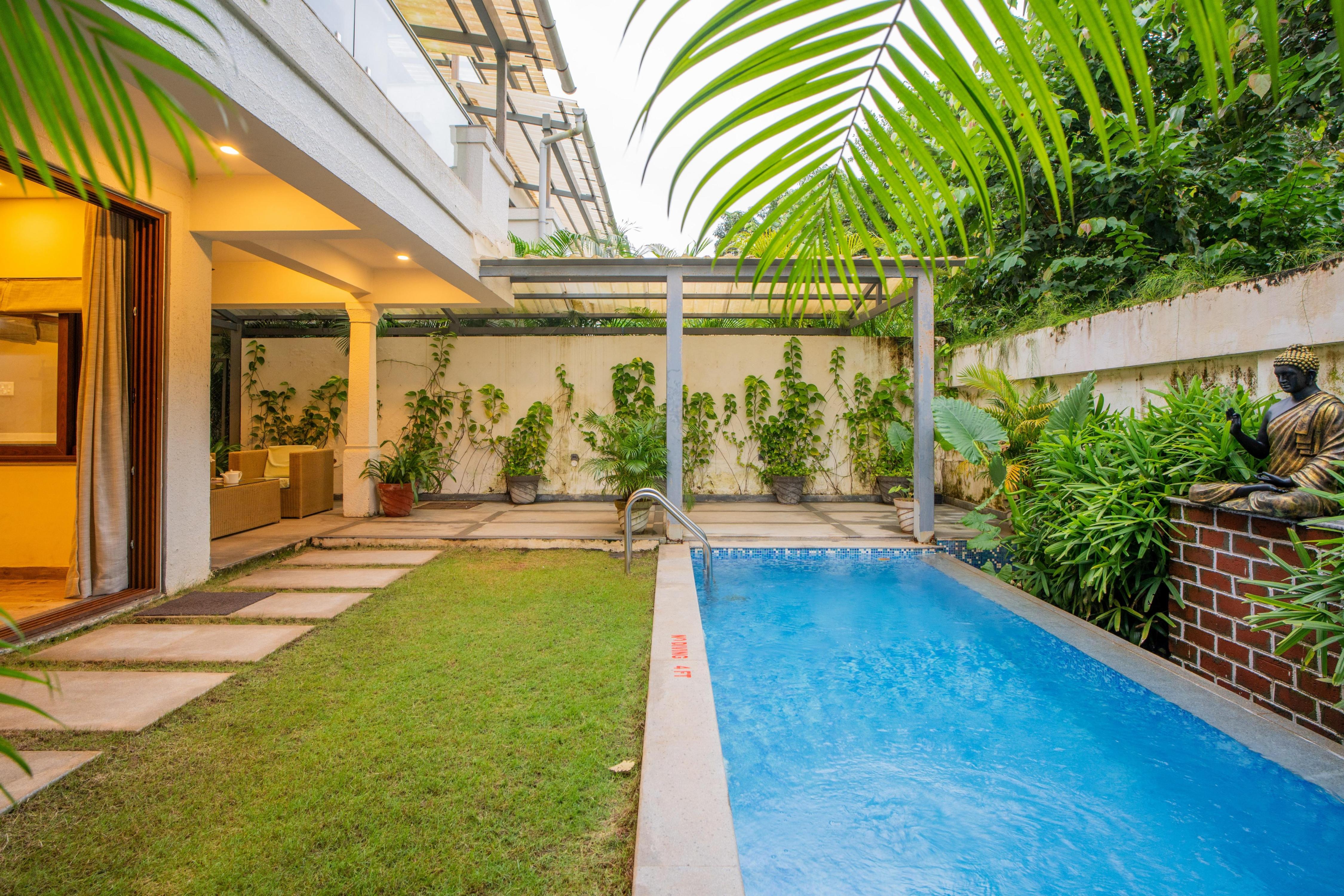 Luxurious 4  BHK Villa in Siolim with pool and gazebo