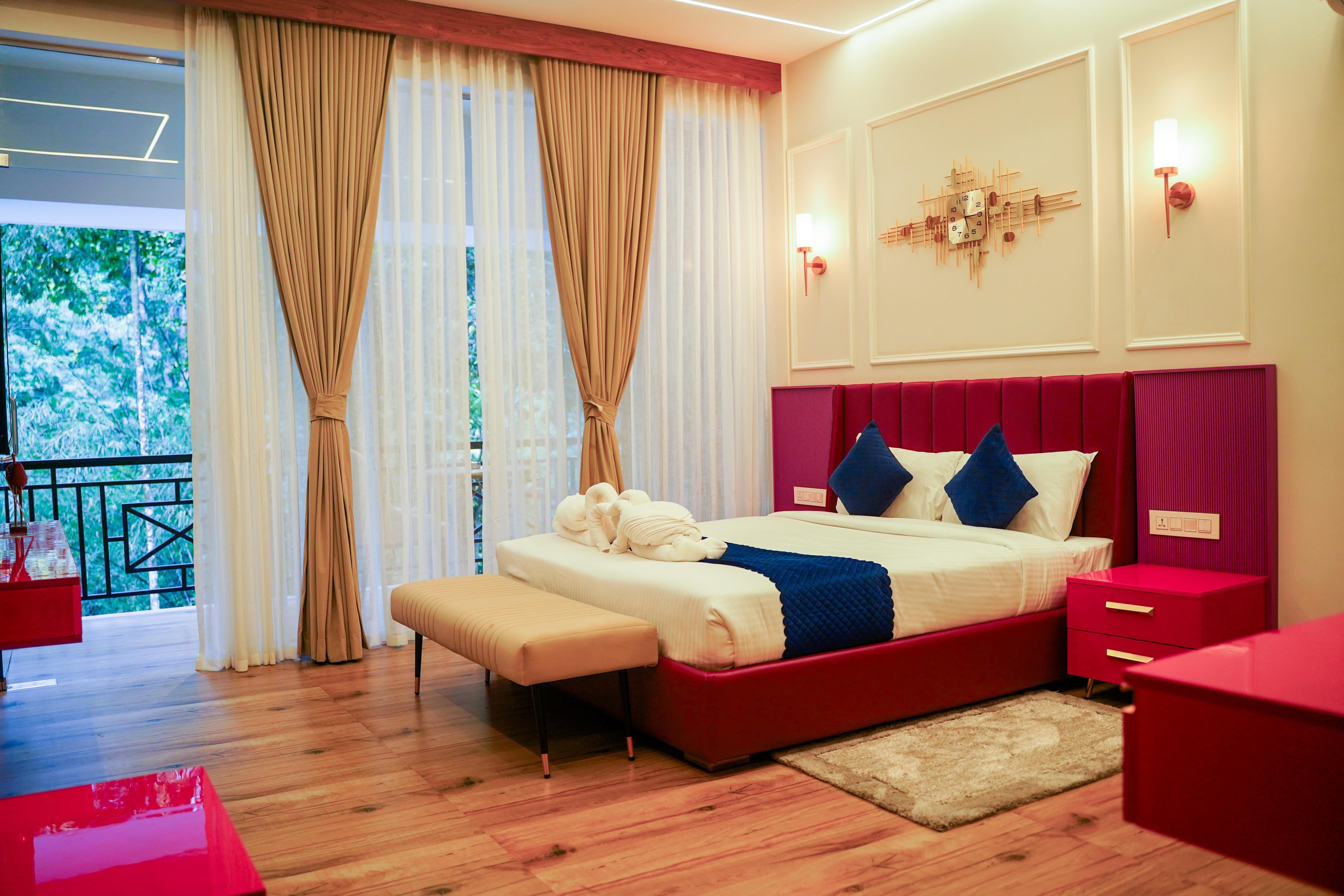 Hunters Hideout Resort Room Type - Premium Room With Balcony and Pool View