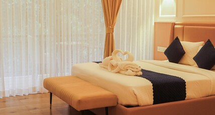 Hunters Hideout Resort Room Type - Premium Room with Balcony and Garden View