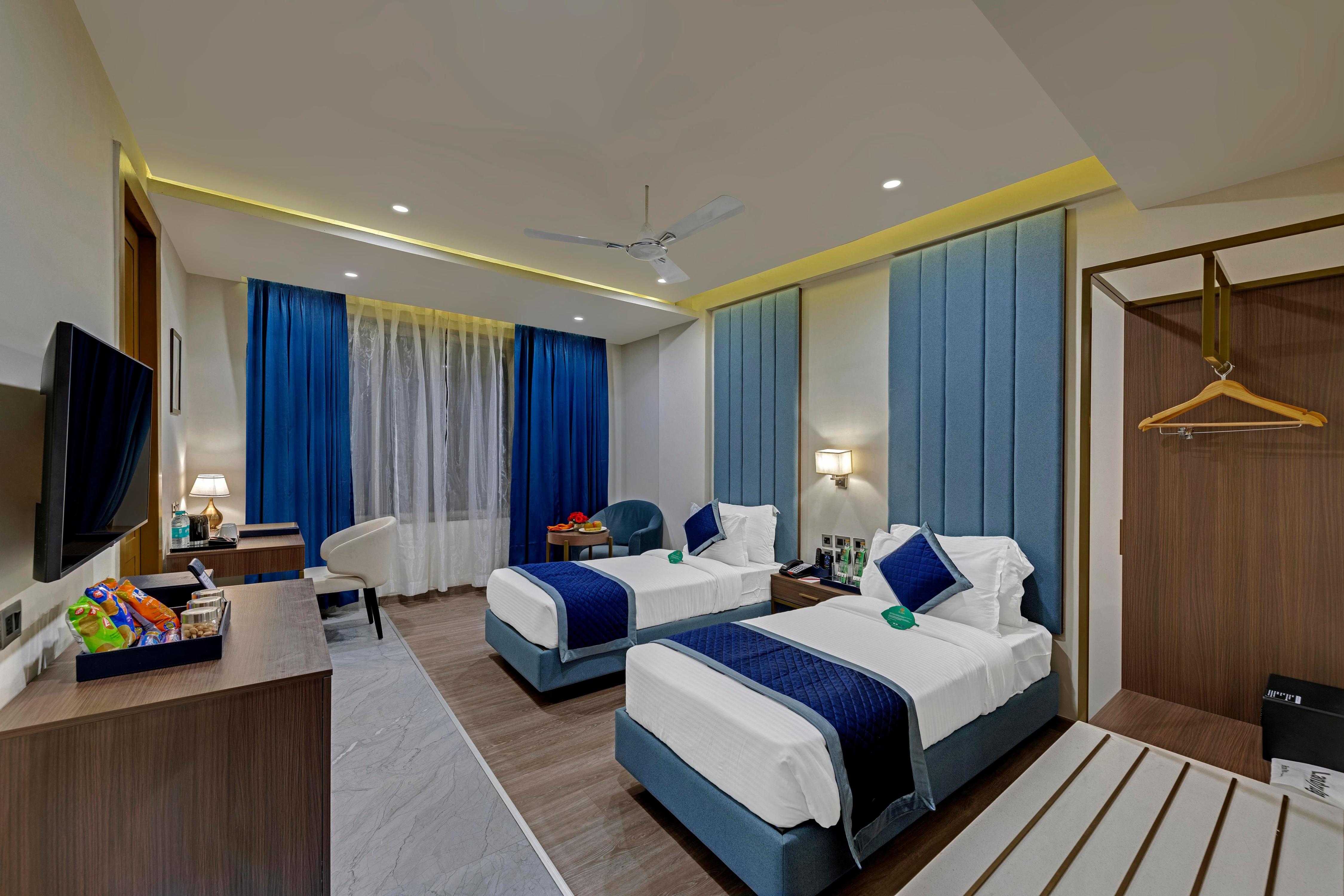 Click Collection Grand Gateway Varanasi - Tap to explore photos