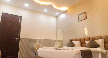 Hotel Mango Tree, Vrindavan-Near Prem Mandir. Room Type - Suite Room