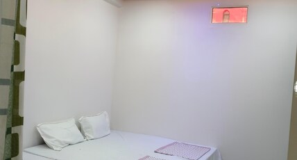 Holkar Seva Sadan Room Type - Super Deluxe AC Triple Bed with geyser
