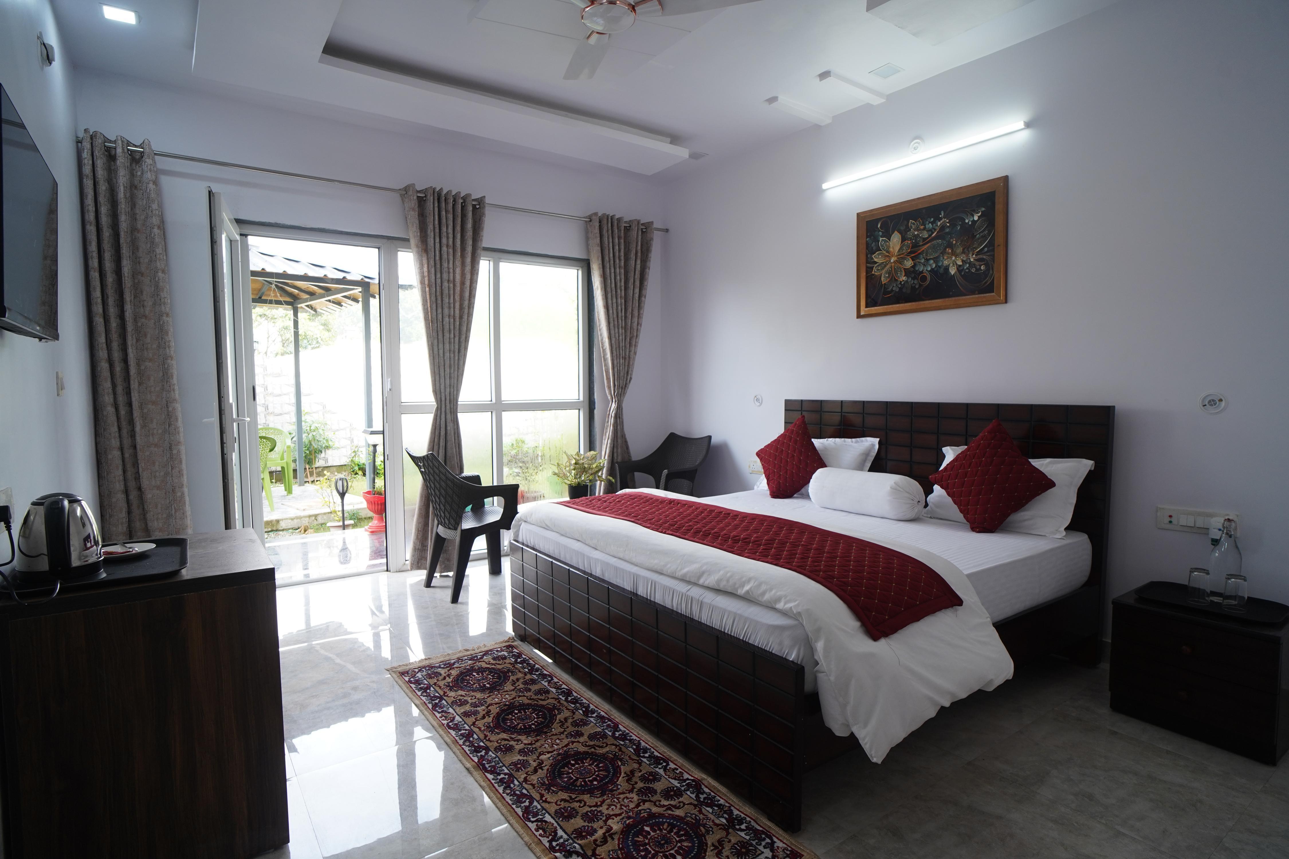 Jags-N-Kals Room Type - Ground Floor Garden view with AC