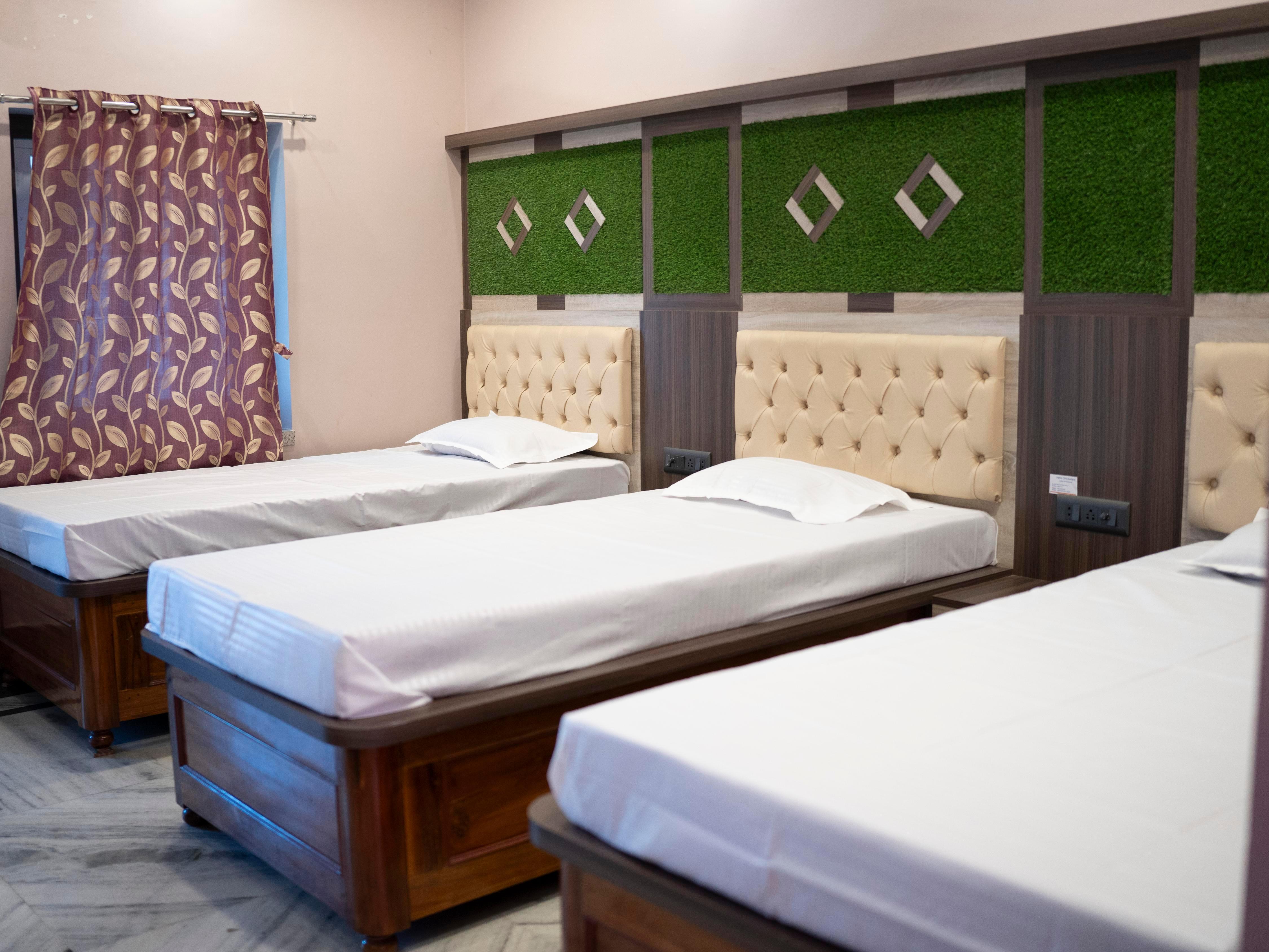 HOTEL DHRUBATARA Mukutmanipur - Tap to explore photos