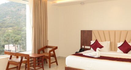 Ellora Hotel Room Type - Deluxe Mount view