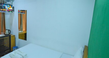 Hotel Metro Den Room Type - Standard  Room AC