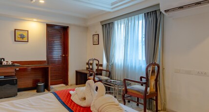 Hotel KK By Spree Rajkot Room Type - Standard Queen Room Hotel KK By Spree Rajkot Room Type - Standard Queen Room