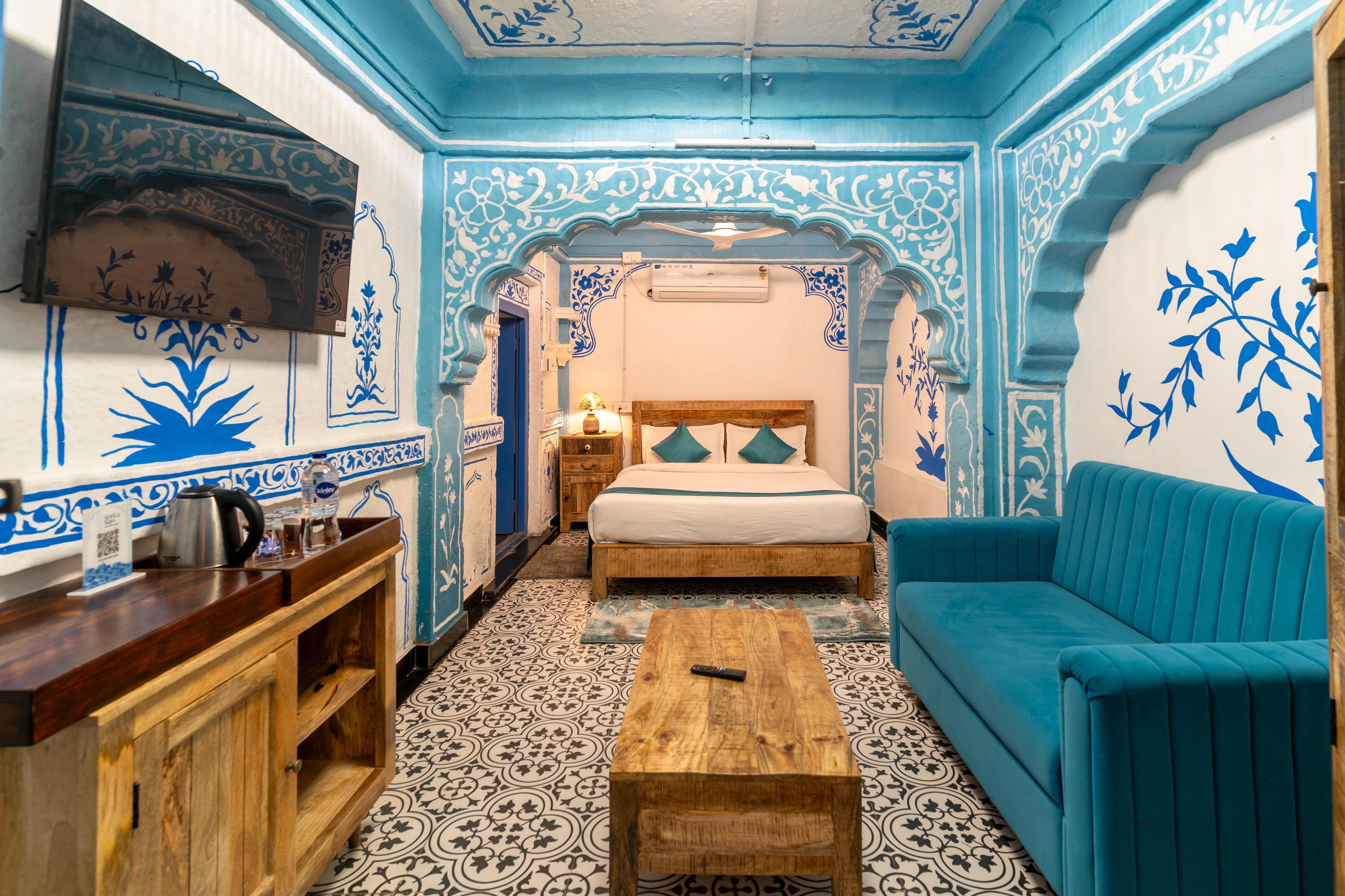 Storica Stays Room Type - Superior Heritage Double Bedroom