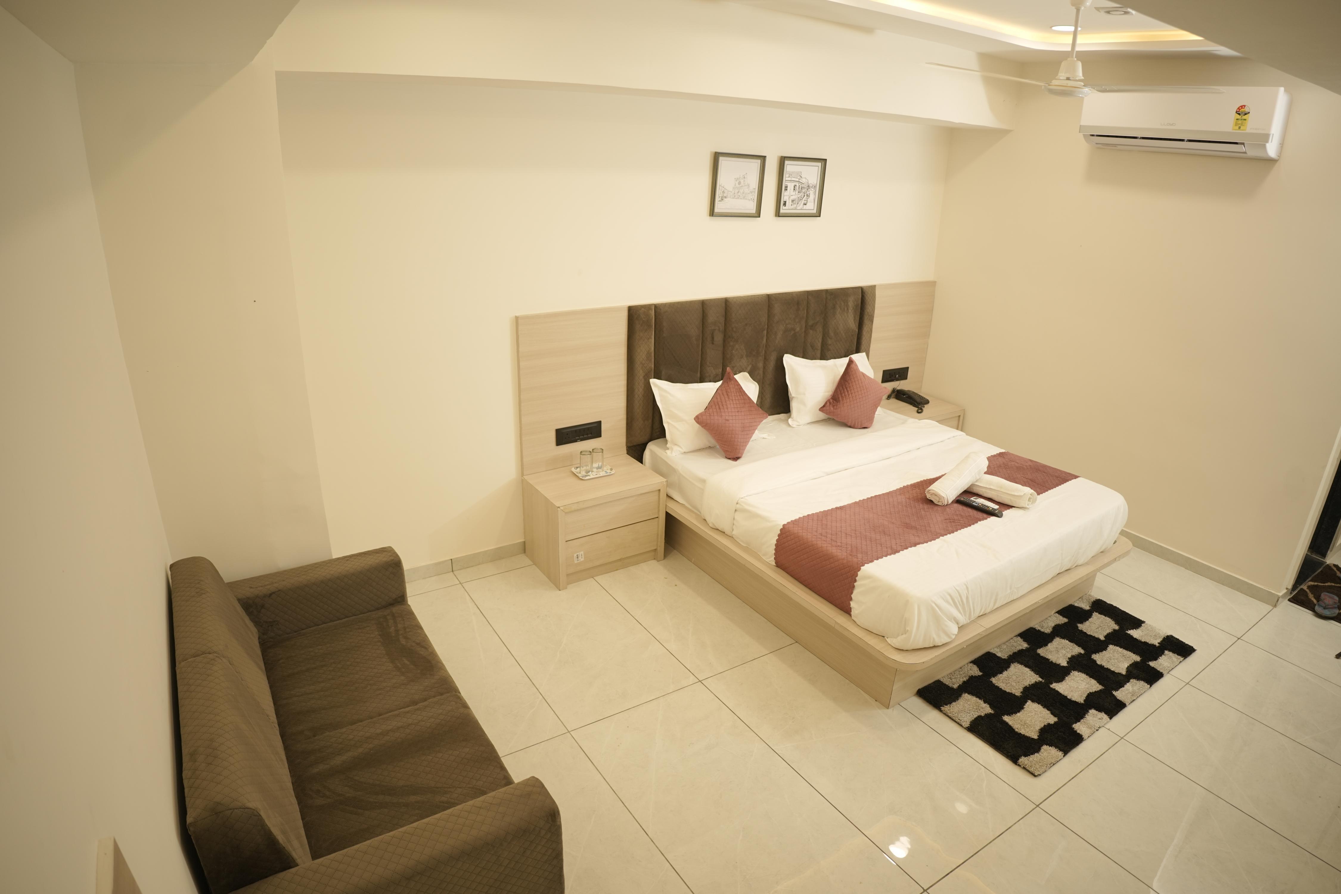 Hotel White Fortune Room Type - Premium King Bed Room