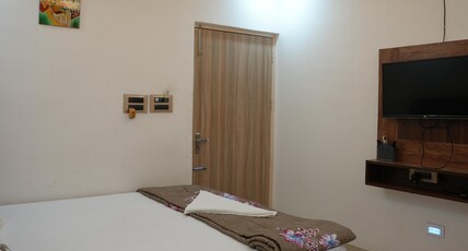 Hotel Singhova Room Type - Deluxe With Garden View
