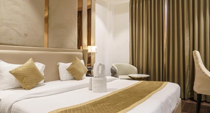AUREA BY THE WALLFLOWER HOTELS Room Type - Luxury Room