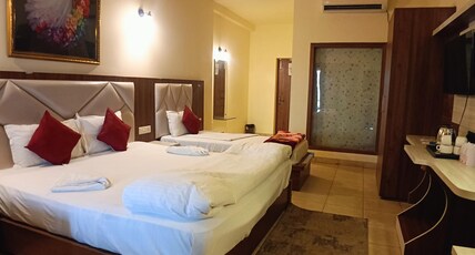 Ricardo Beach Resort Room Type - Deluxe Triple Room