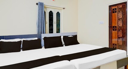 Hotel O Bluestar Room Type - Classic