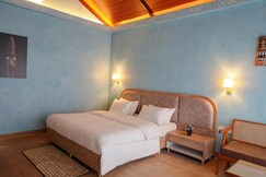 Tiki Farms Polynesian Boutique Resort