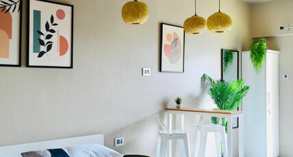 Abhibha Suites: Premium 1 BR Studio Apartments with Balcony Room Type - Desert: Private Studio Apt with Balcony