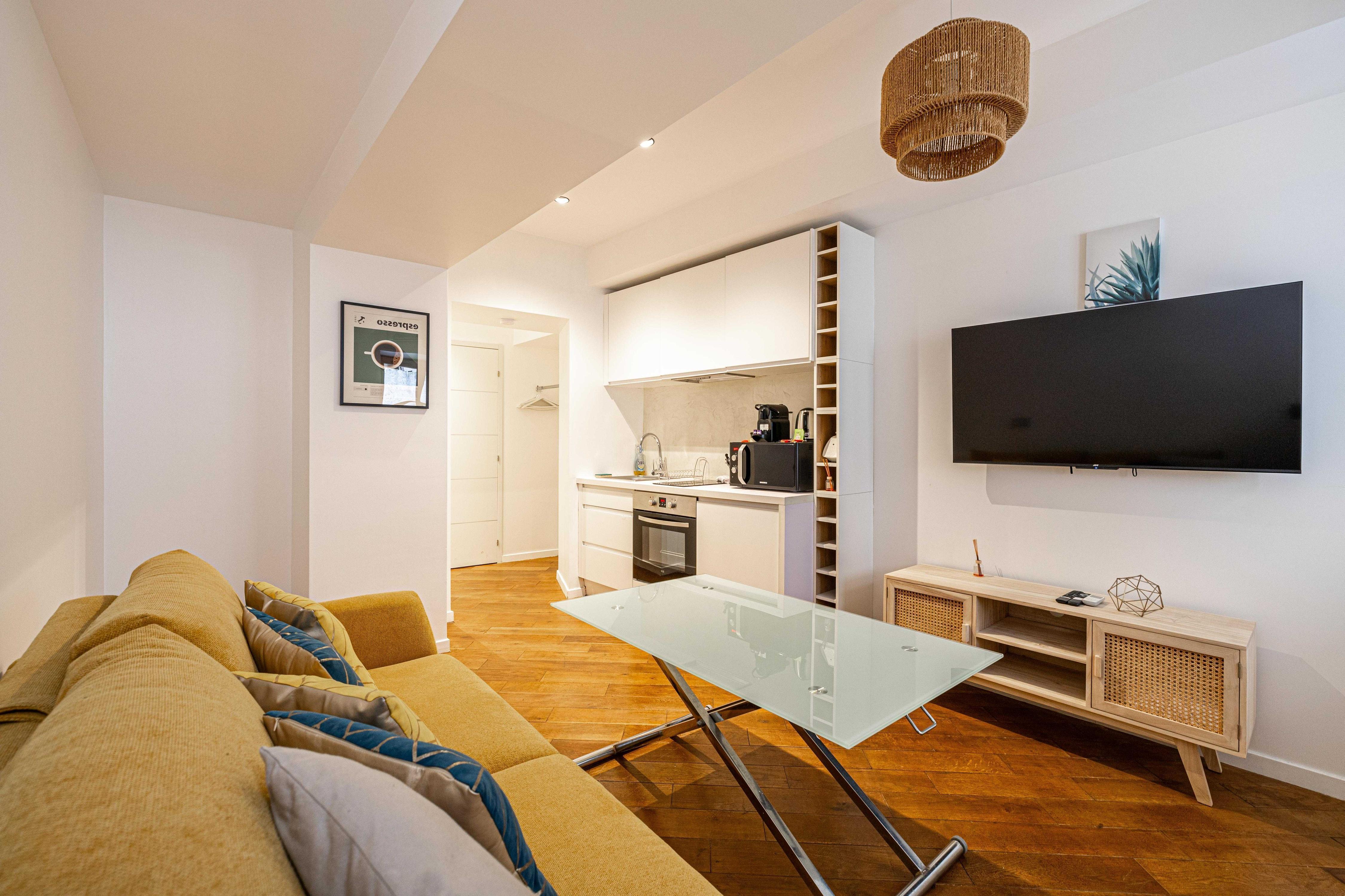 Renovated apartment - Cannes Meynadier - Tap to explore photos
