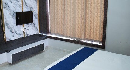 HOTEL DEV KRIPA Room Type - deluxe room