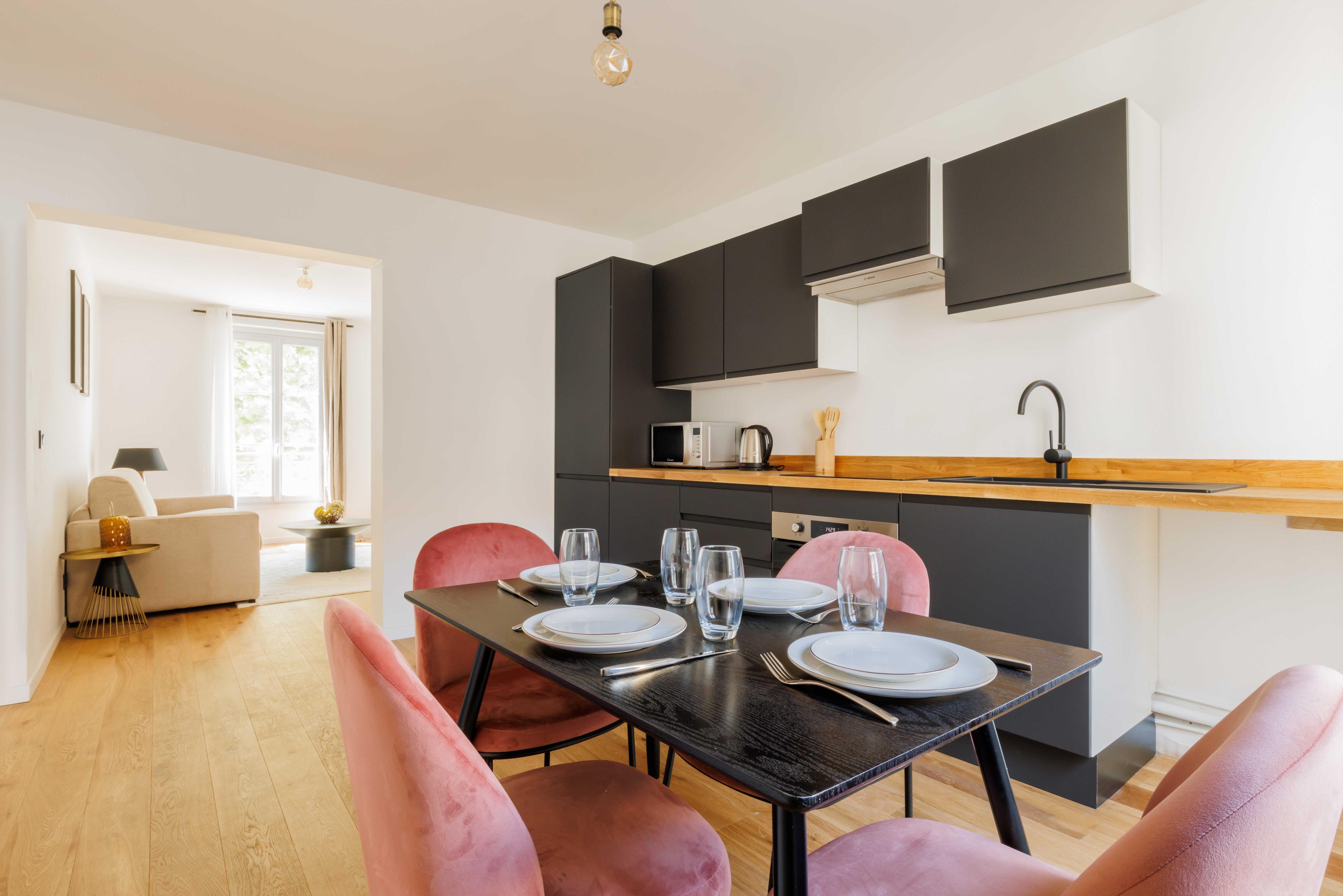 Chic Apartment - 1BR/4P - Chateau de Vincennes - Tap to explore photos