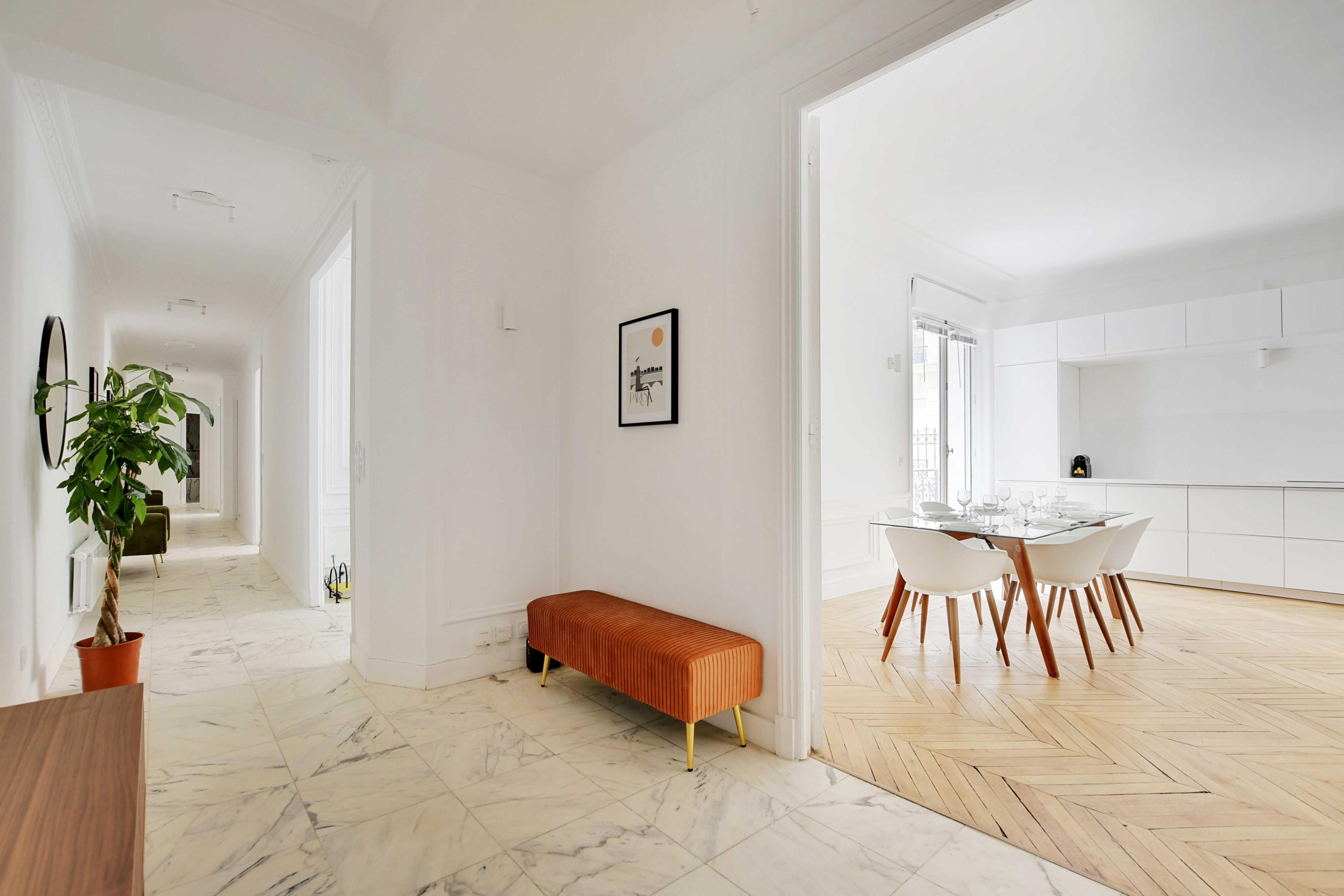 Chic flat with garden terrace -4BR/12P - Trocadero - Tap to explore photos