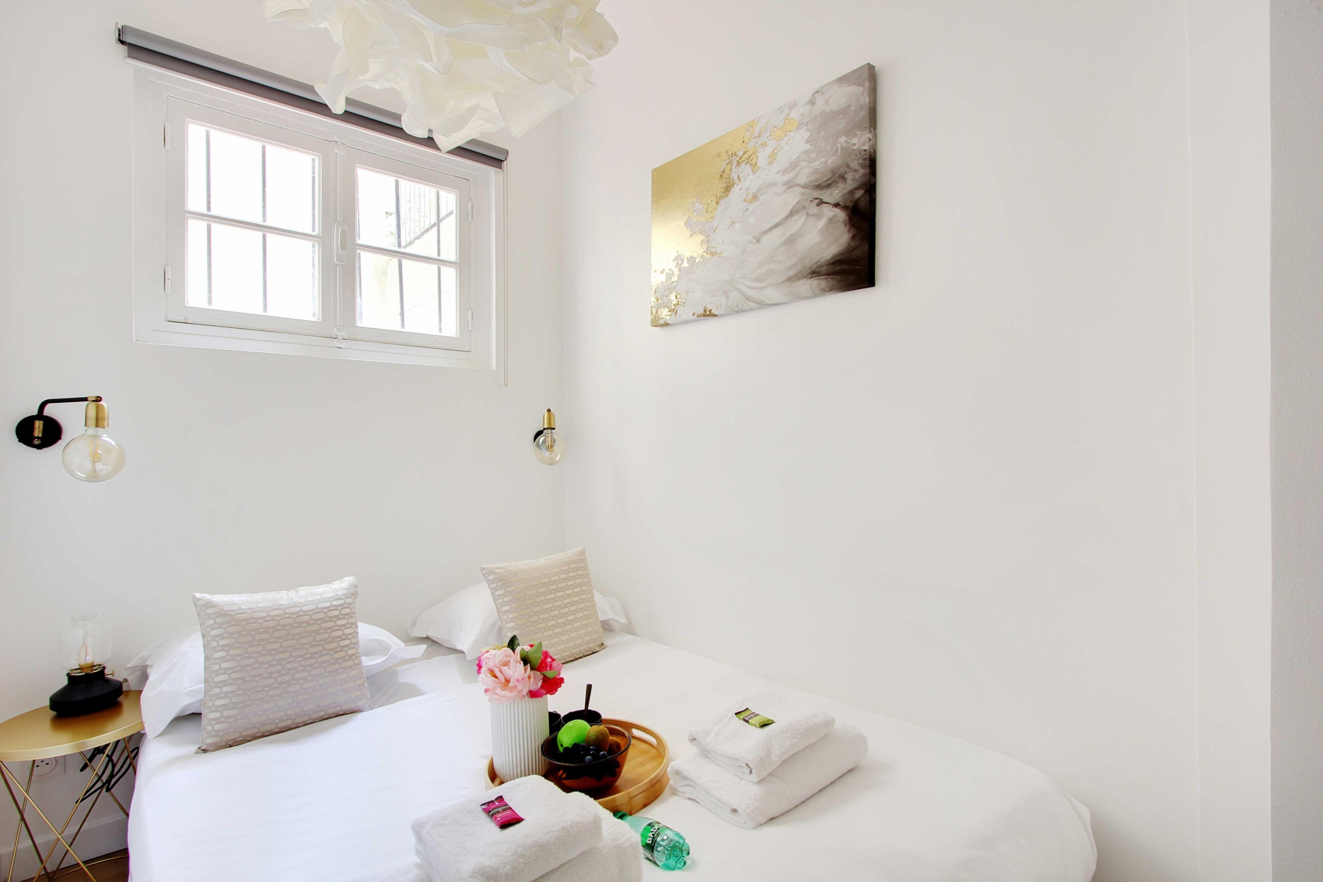 Suberb apartment - 1BR/4P - Sacre Coeur - Tap to explore photos