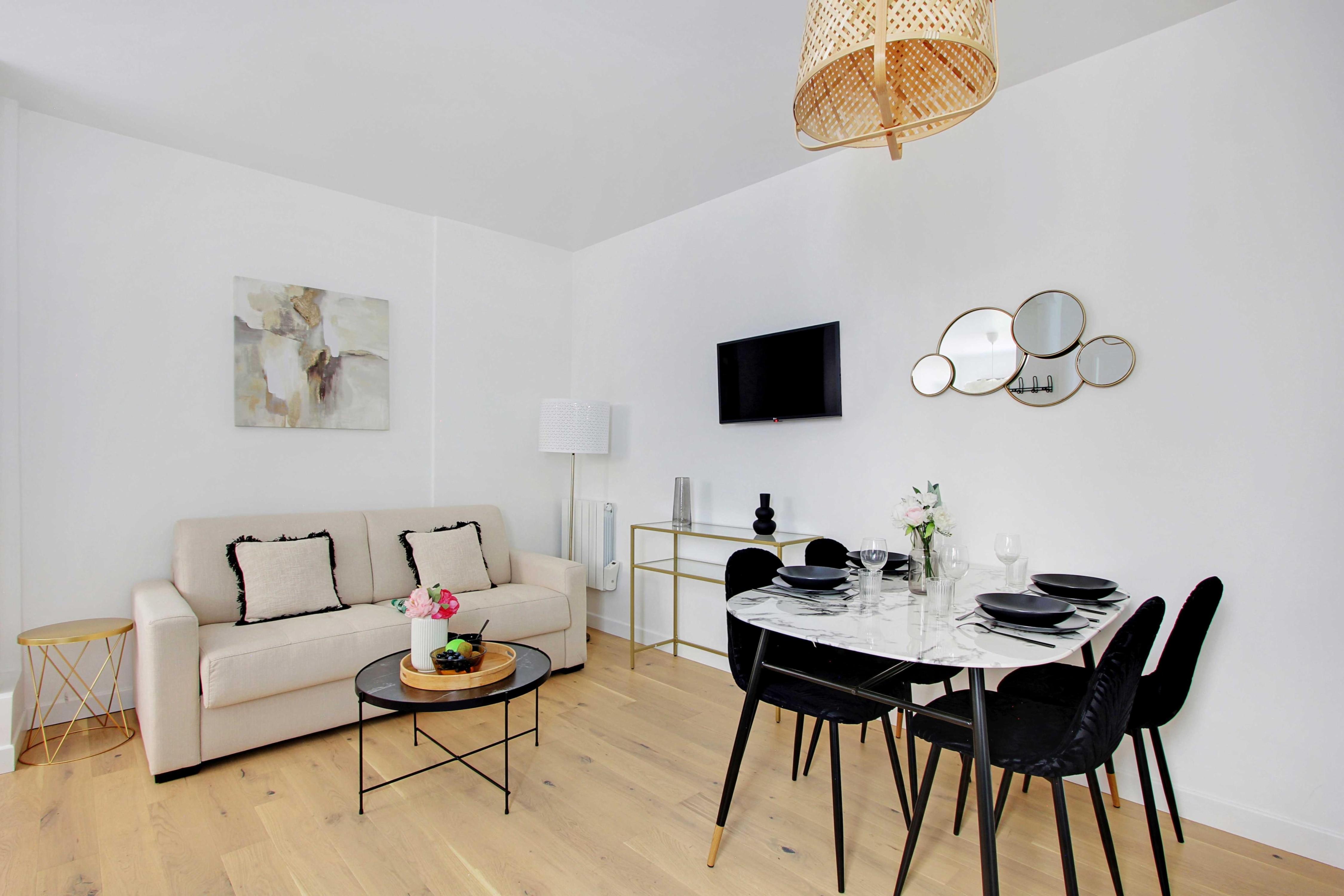 Suberb apartment - 1BR/4P - Sacre Coeur - Tap to explore photos