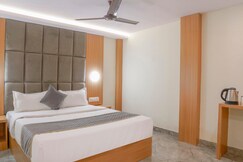 Hotel Crystal Castle