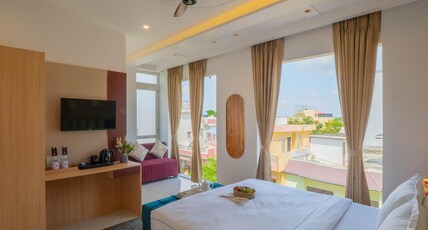 Perfectstayz Premium Kaashin 100 meters from Ganges Room Type - Junior Suite Room with Room heater Perfectstayz Premium Kaashin 100 meters from Ganges Room Type - Junior Suite Room with Room heater