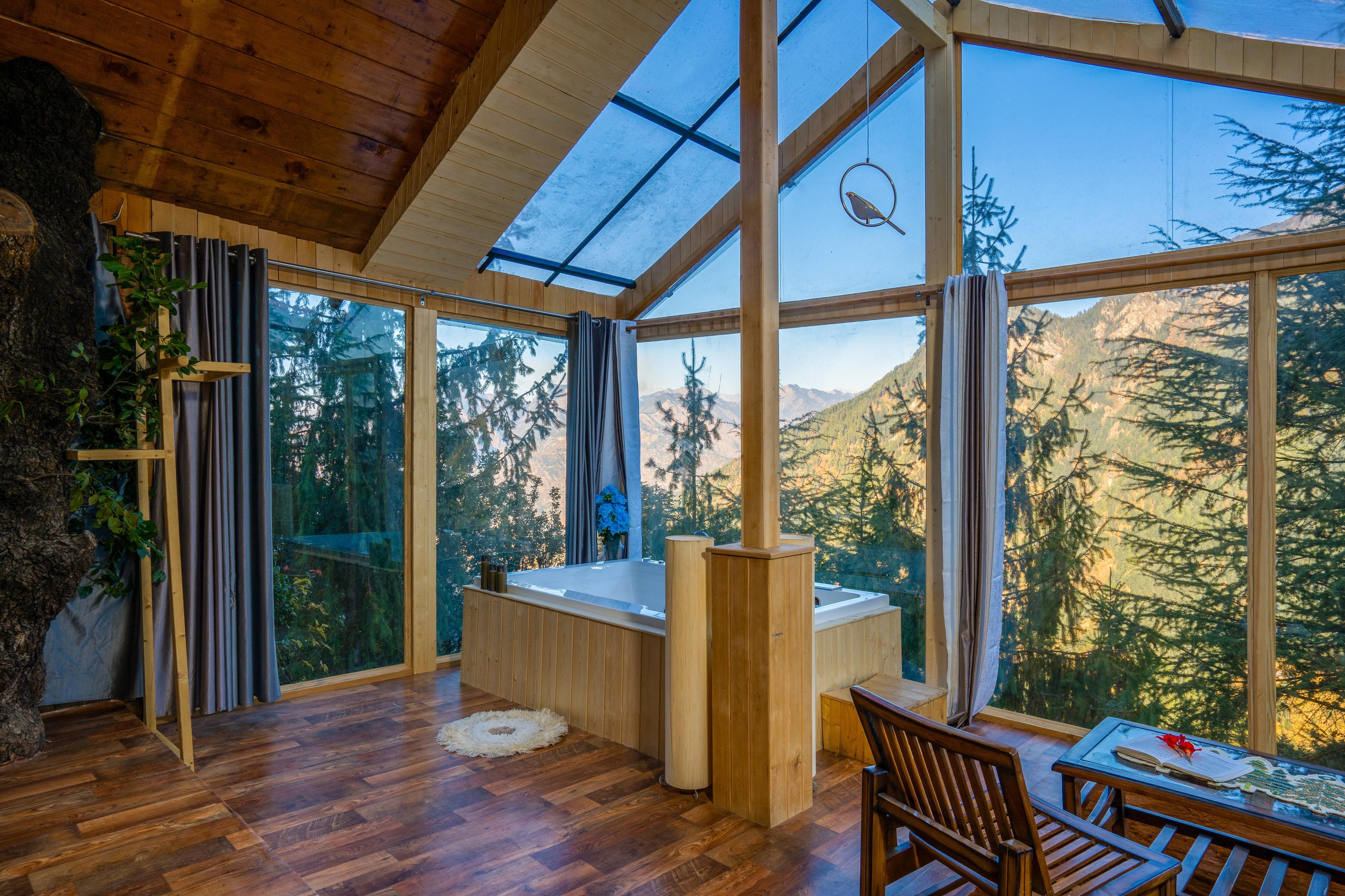 Starlit Jacuzzi Treehouse By Bastiat Stays