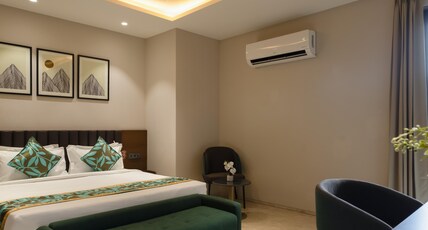 Saltstayz Premier - Naraina, Central Delhi Room Type - Family Room with GYM Access Saltstayz Premier - Naraina, Central Delhi Room Type - Family Room with GYM Access