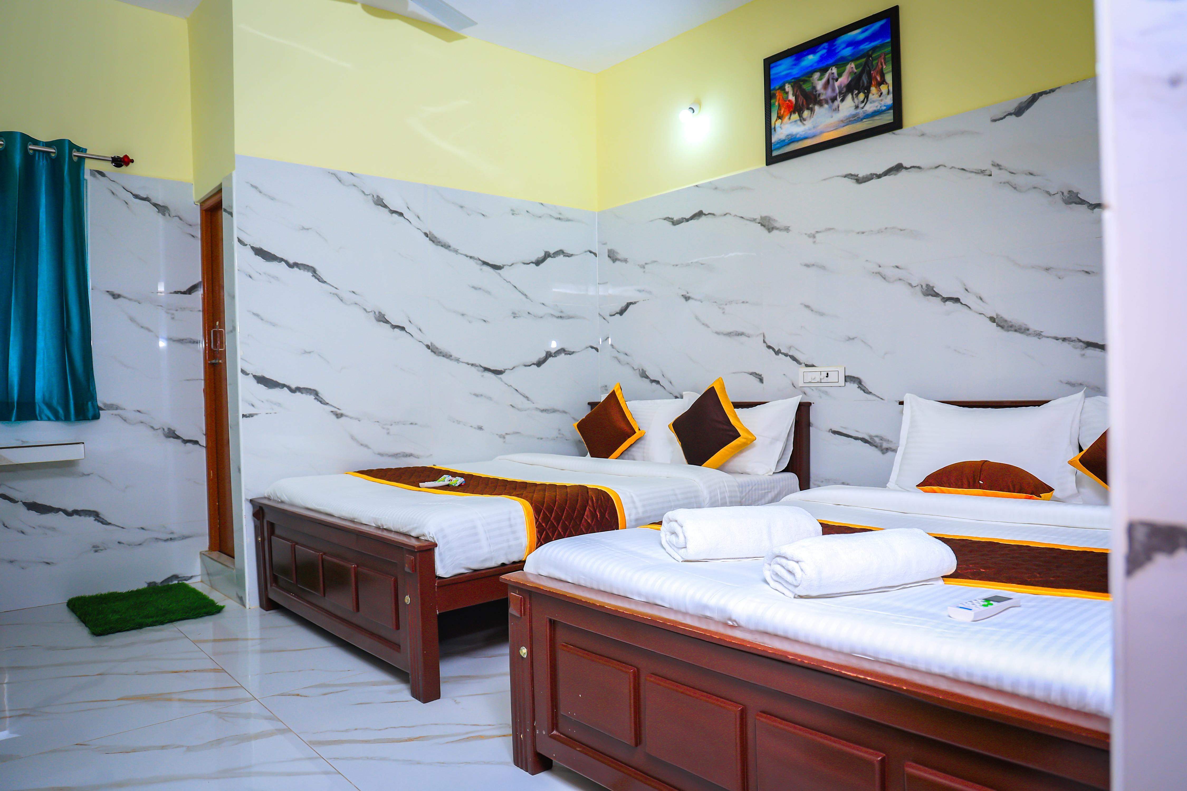 RR RESIDENCY Hotel Ranipet Room Type - Deluxe Quadruple Room AC