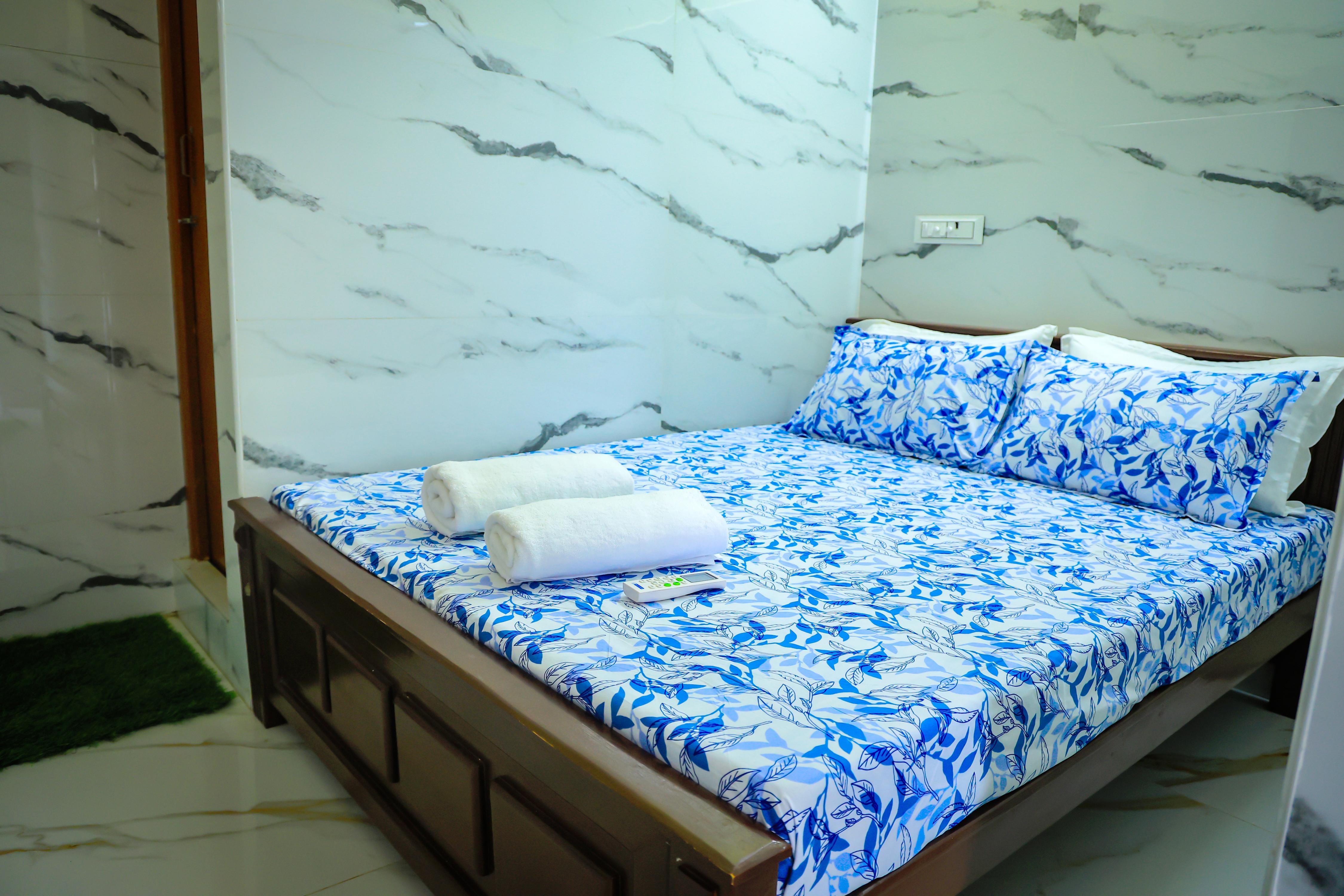 RR RESIDENCY Hotel Ranipet Room Type - Budget Double Room