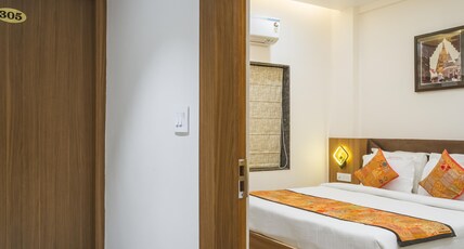 Tripli Hotels Sandalwood Room Type - Deluxe Room